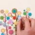 Sáng tạo mẫu giáo nút tự làm vật liệu thủ công gói công việc Trẻ em nút vẽ hoa làm màu dán tranh thiệp 20 10 handmade Handmade / Creative DIY