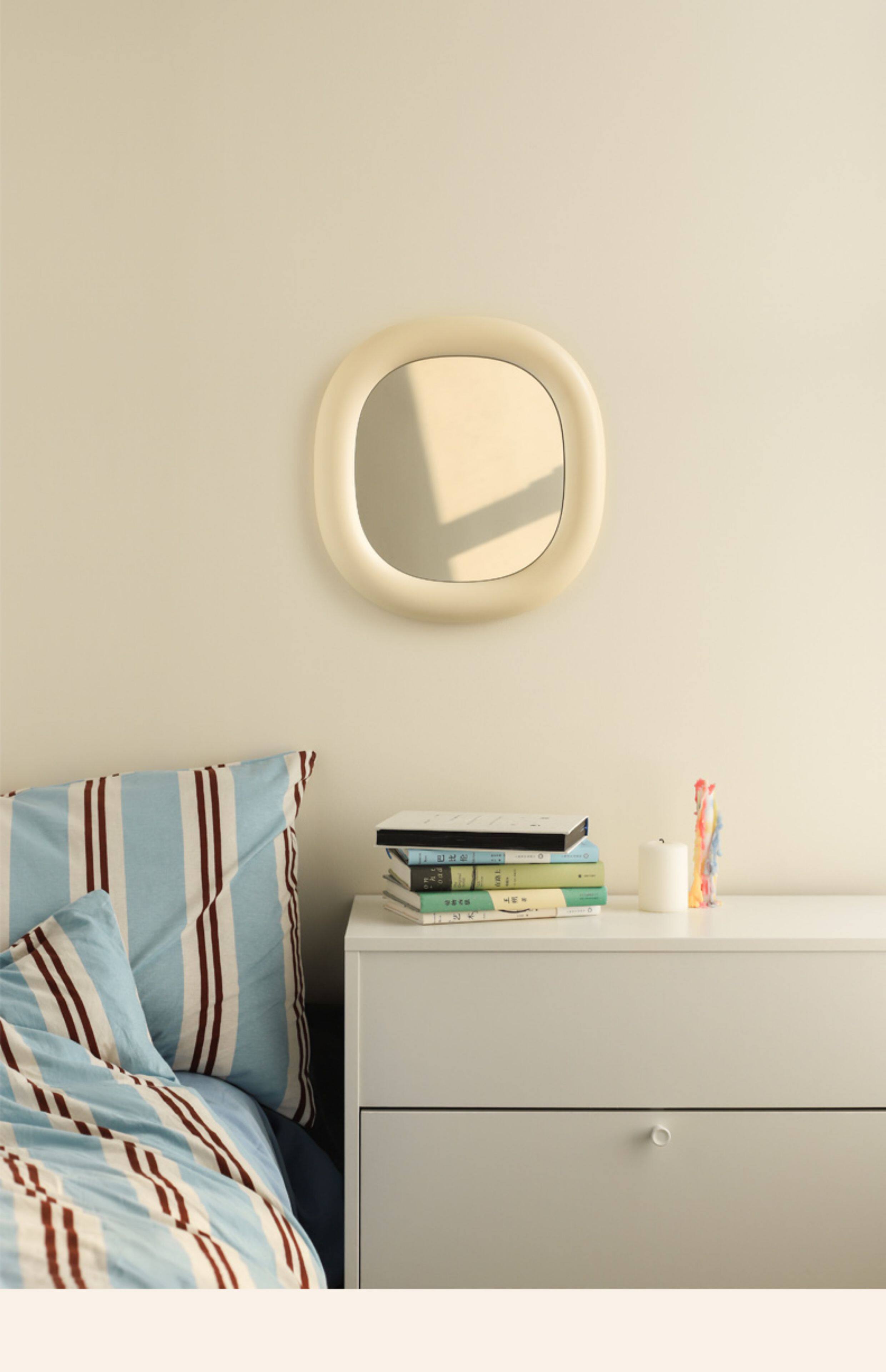 Зеркало muid化妆镜台式led台灯美妆镜桌面带灯可携式化妆镜子家用ins网红女