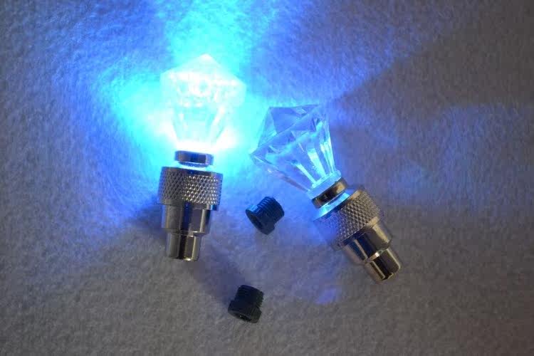 Lumière vélo - feux de Valve - Ref 2403995 Image 12