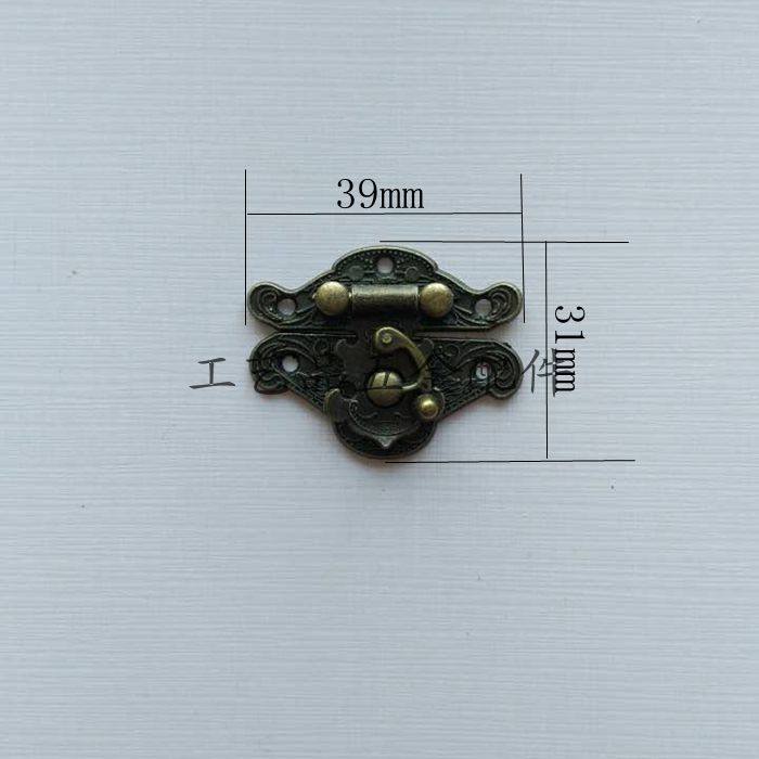 Wooden panel connects the zinc alloy retro - angle hook lock buckle imitating the ancient zinc alloy panel buckle