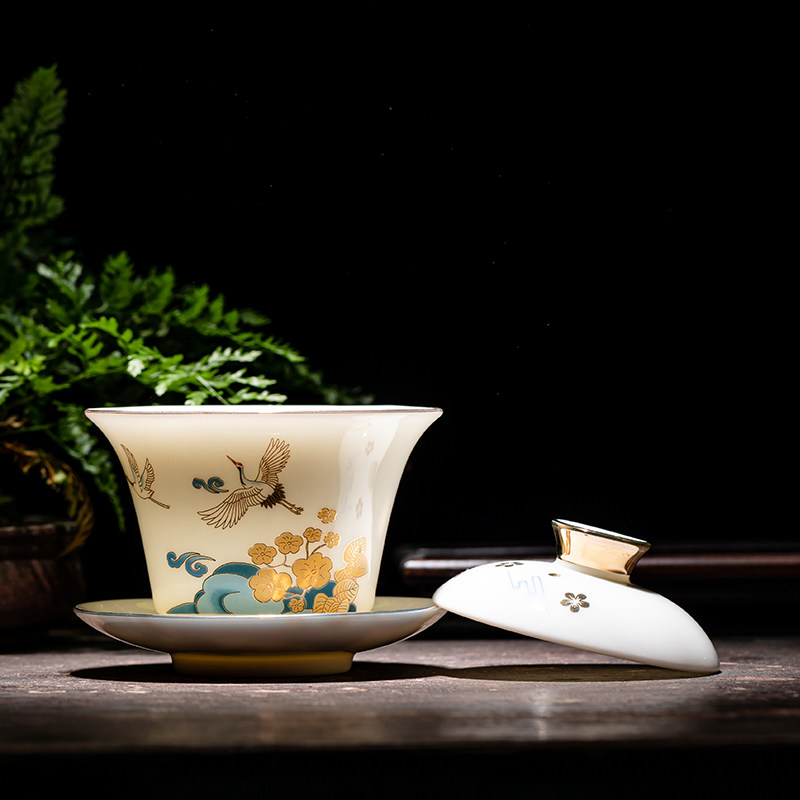 Ceramic cover bowls Defied white porcelain Three-only cover cup Home Gongfu Tea Tea Maker Single Toast Cup Not Scalding Hands