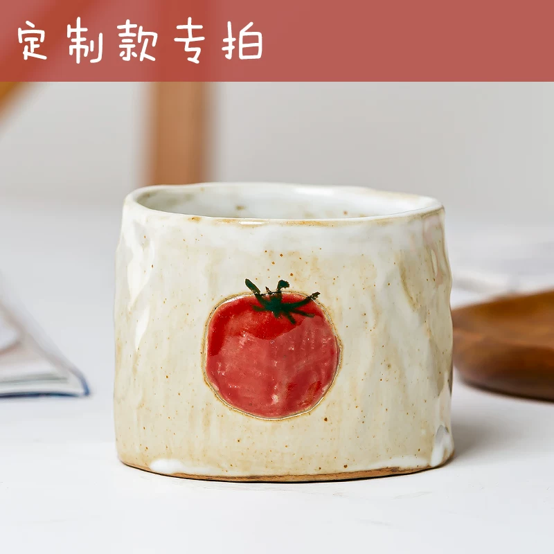 Пожалуйста, переведите на русский: Japanese handmade coarse pottery coffee cup ceramic creative personality strawberry house drinking water cup and hand -cup