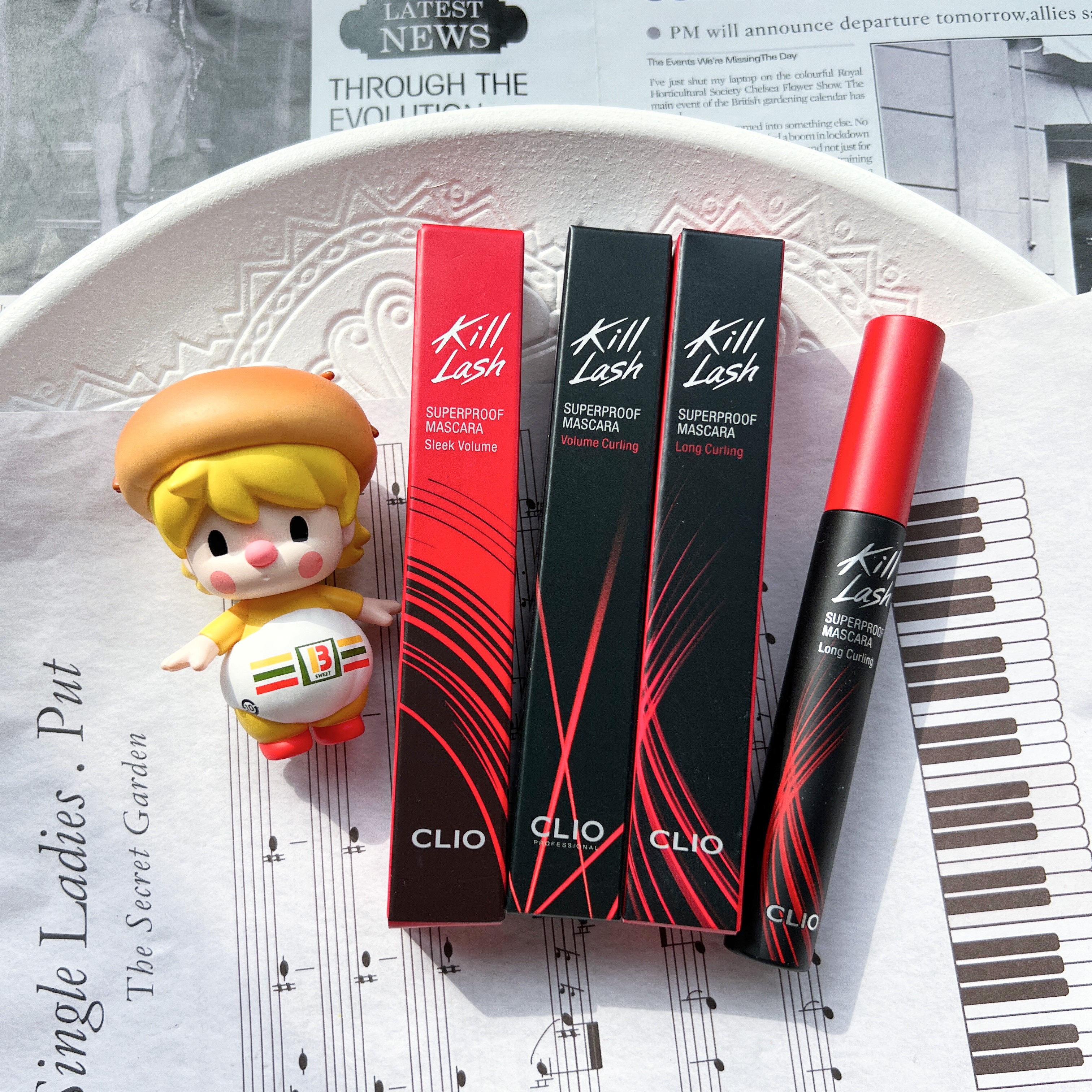 Take a picture of RMB54  ~ clio Coroley mascara a generation of red pipe fiber length curly black pipe king and recommend it