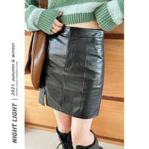 Luminous spicy girl temperament alligator tattooed short skirt woman High waist open fork sexy bag glutes 2021 Winter new half body dress