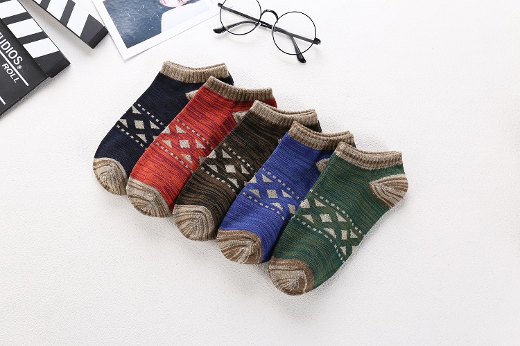 Đặc biệt hàng ngày vớ nam ống mùa hè cotton đen vớ khử mùi thấm mồ hôi cotton vớ thể thao 10 đôi vớ nam quần tất lót lông