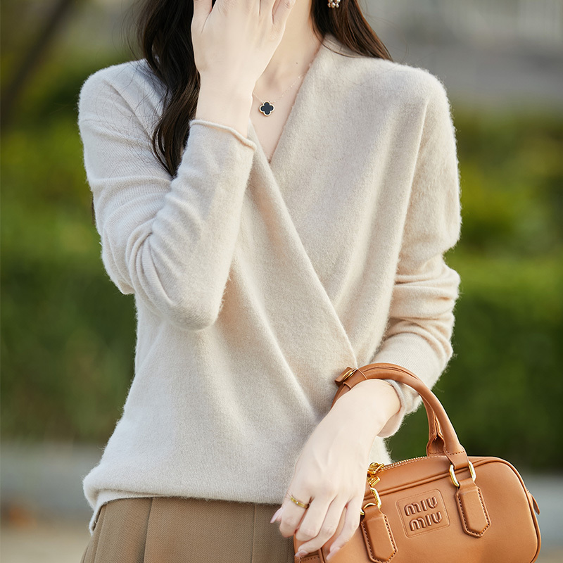 Wrap-Style Kimono Collar Cashmere Sweater for Women, Loose and Elegant, Autumn and Winter Slimming Knitted Long-Sleeved Wool Sweater Base Layer Top Wrap-Style Kimono Collar Cashmere Sweater for Women, Loose and Elegant, Autumn and Winter Slimming Knitted Long-Sleeved Wool Sweater Base Layer Top