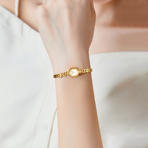Small Gold Table Mini Womens table Brand nameplate small Dial Small Crowd Light Extravagant Bracelet Lady Watches