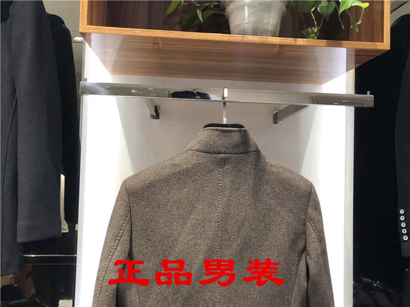 Counter nam chính hãng mùa thu và mùa đông thỏ lông cổ áo có thể tháo rời dày áo len kinh doanh thời trang 10800 nhân dân tệ áo khoác sơ mi