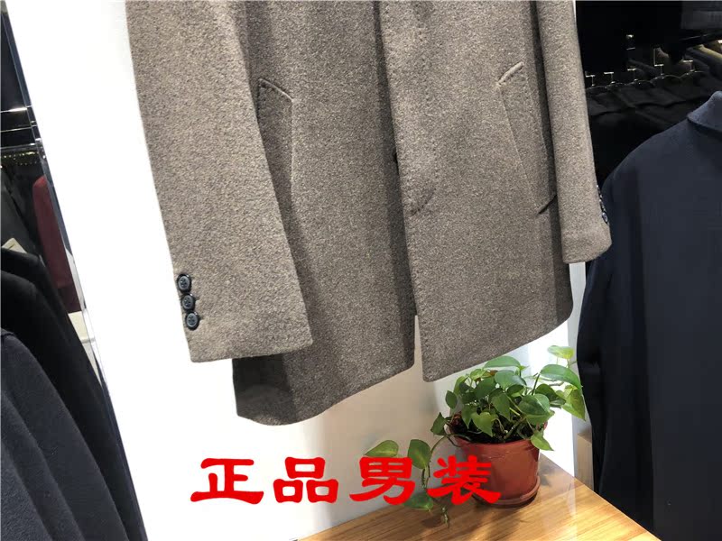 Counter nam chính hãng mùa thu và mùa đông thỏ lông cổ áo có thể tháo rời dày áo len kinh doanh thời trang 10800 nhân dân tệ áo khoác sơ mi