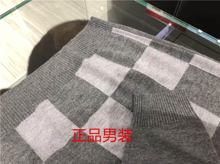 Counter chính hãng Wei * len nam màu xám nhạt kinh doanh thời trang cộng với áo len cashmere cổ chữ V mùa xuân áo phông nam hàng hiệu