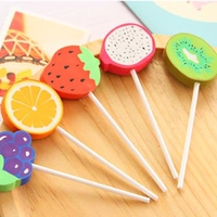 Роза красная