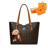 Желтая подарочная коробка, упаковка