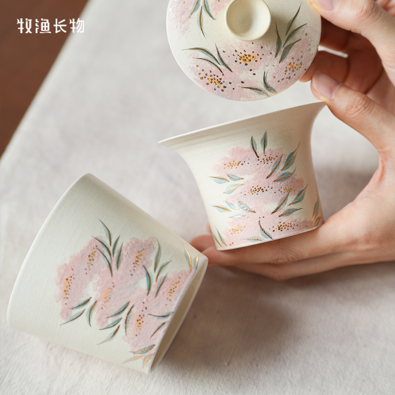 Hand-Painted Crape Myrtle Flower Gold-Trimmed Horseshoe Stacking Teacup Set for One Person, Portable Travel Tea Cup Set Hand-Painted Crape Myrtle Flower Gold-Trimmed Horseshoe Stacking Teacup Set for One Person, Portable Travel Tea Cup Set