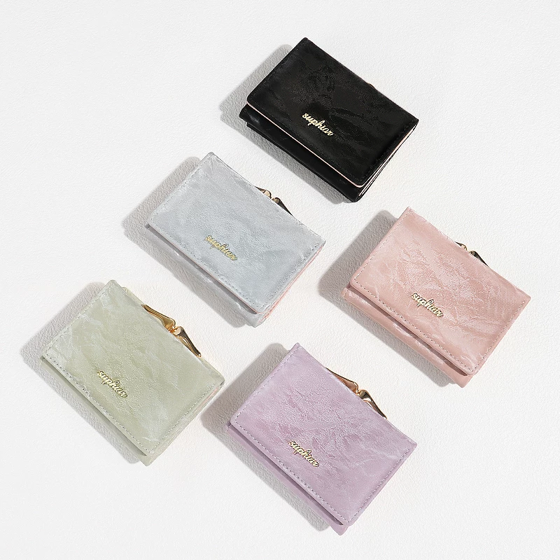 Cute wallet, short small light and thin capacious universal shoulder bag