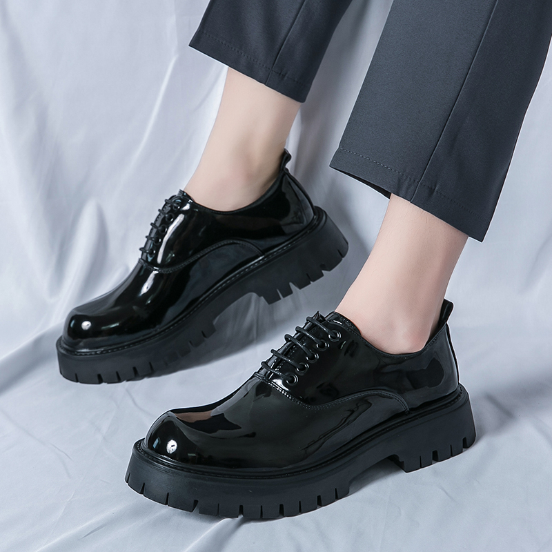 Retro-Style Black Patent Leather Lace-Up Leather Shoes for Men, Thick-Soled, High-Heeled, Casual Round-Toe Shoes, Shiny Casual Leather Shoes Retro-Style Black Patent Leather Lace-Up Leather Shoes for Men, Thick-Soled, High-Heeled, Casual Round-Toe Shoes, Shiny Casual Leather Shoes