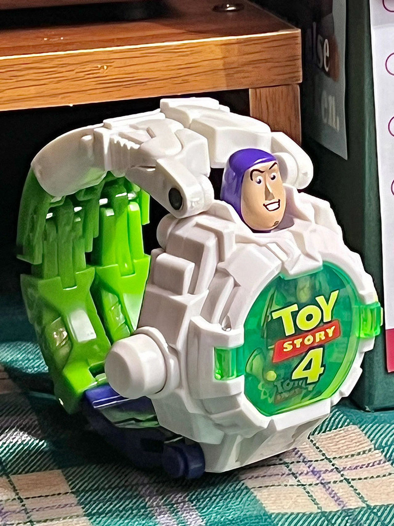 Buzz Lightyear Projection Watch Healing Small Objects Cute Birthday Gifts for Girls, Friends, Couples, Best Friends, Practical