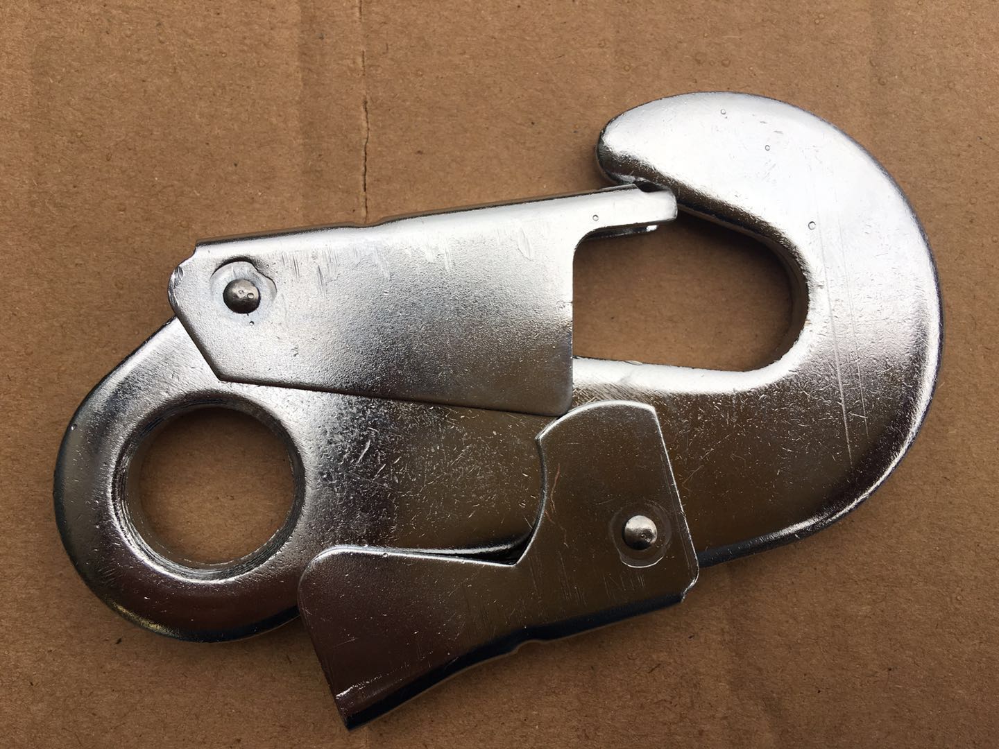 Large plate hook Seat belt self-locking hook Large hook Large plate safety hook Safety rope small hook