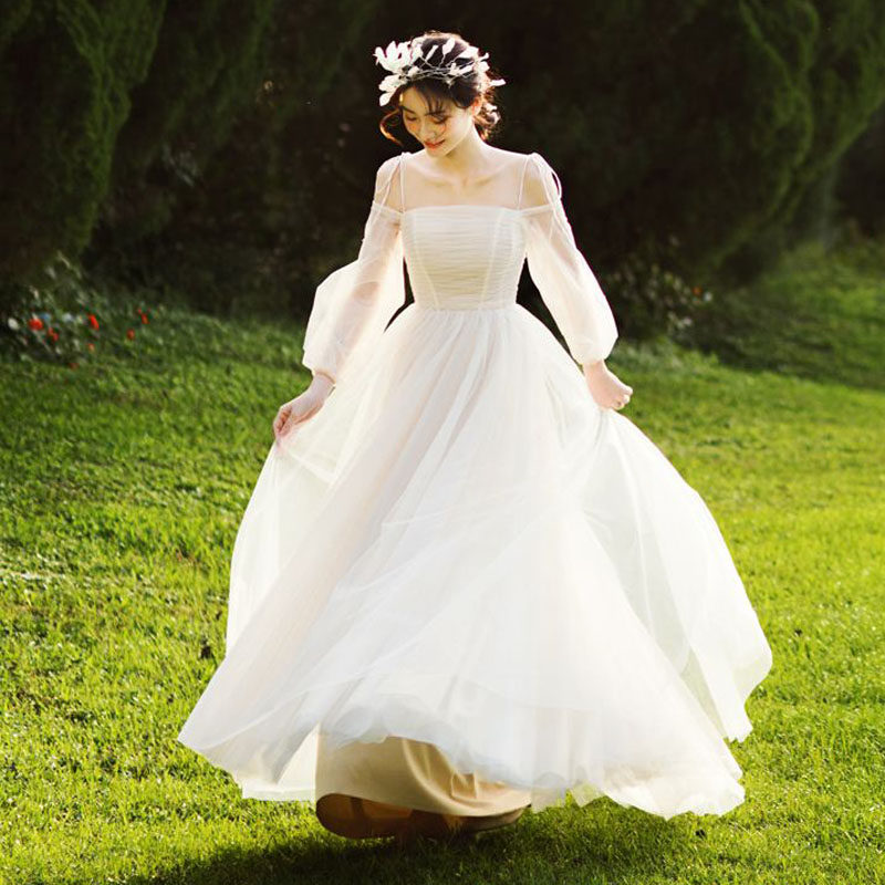 Ethereal and chic! new 2024 french-inspired light wedding dresses for  petite brides
