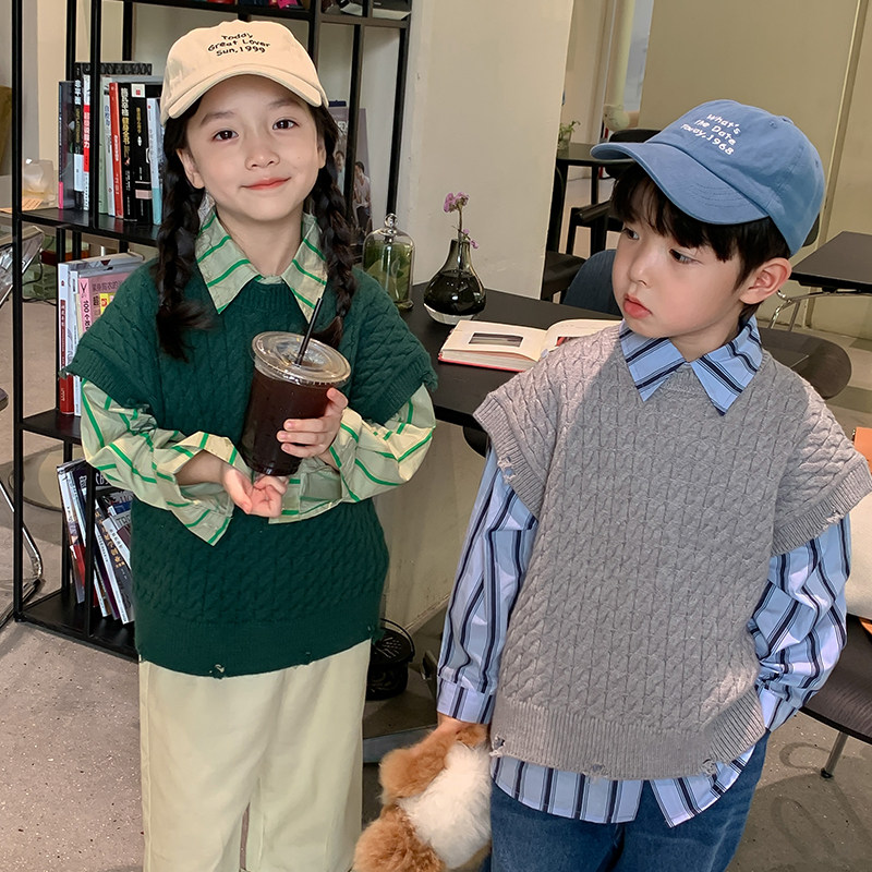 Children's Spring and Autumn Korean Knitwear 2022 New Arrival Boys and Girls Solid Color Casual Ripped Hole Round Neck Vest Sweater