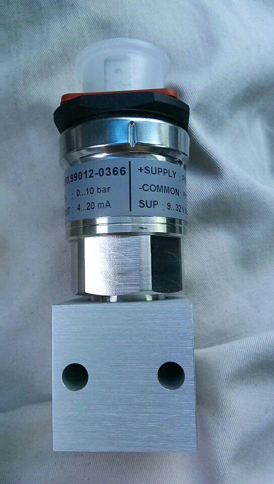 Danfoss pressure sensor MBS3150 060G5686 brand new spot bargain x