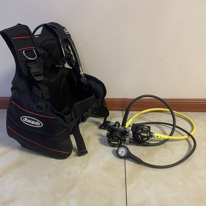 Complete Set of Scuba Diving Equipment Aquatec First and Second Stage Respirator Imported Diving Oxygen Cylinder Set