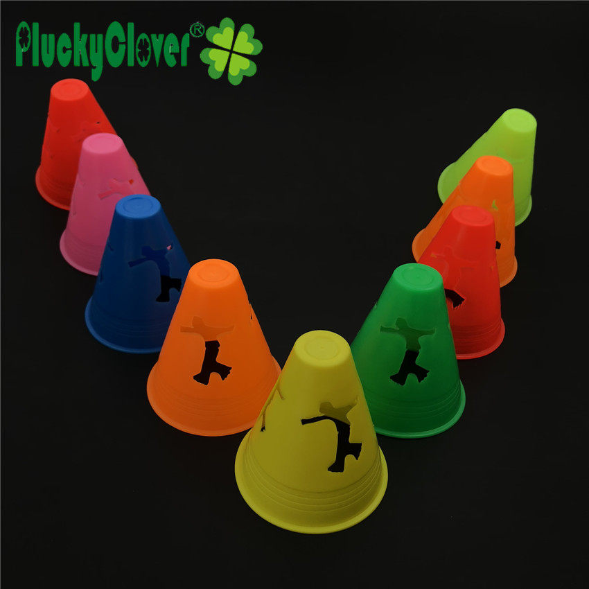 Roller skating pile windbreak cup hollow-out man type flat flower pile thickening roller skates roller skating practice props piles10 packages