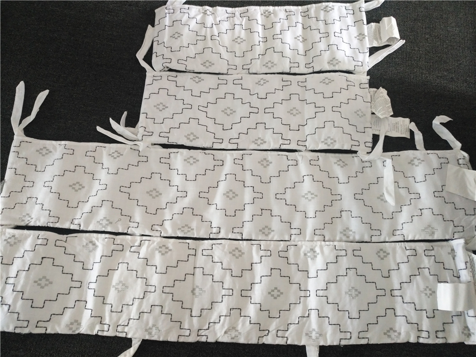 Foreign trade baby beds bedside baby bedside with baby bump - proof collision - free fourth season general bed mechanical washing