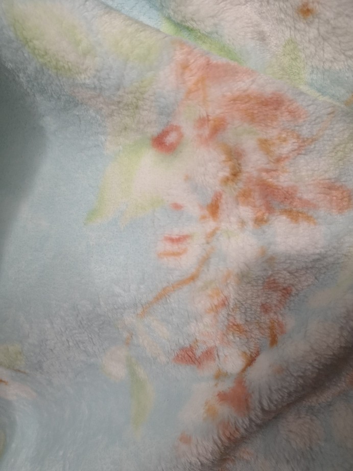 水星家纺 摩登KT法兰绒毛毯!