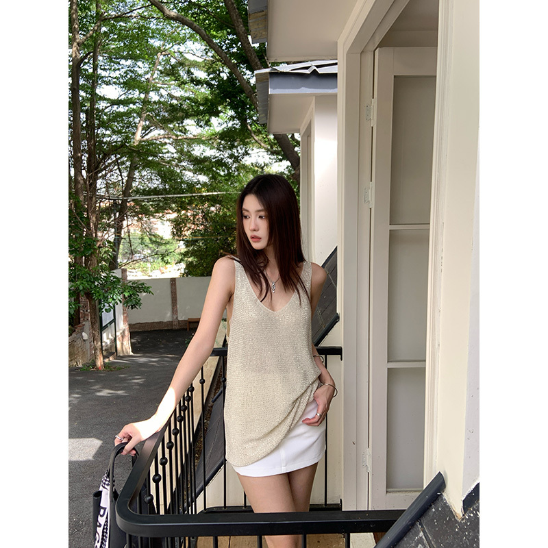 High-End V-Neck Knitted Camisole for Women, Thin and Versatile, Heavy-Duty with Rhinestones and Sequins, Sleeveless Top for Summer