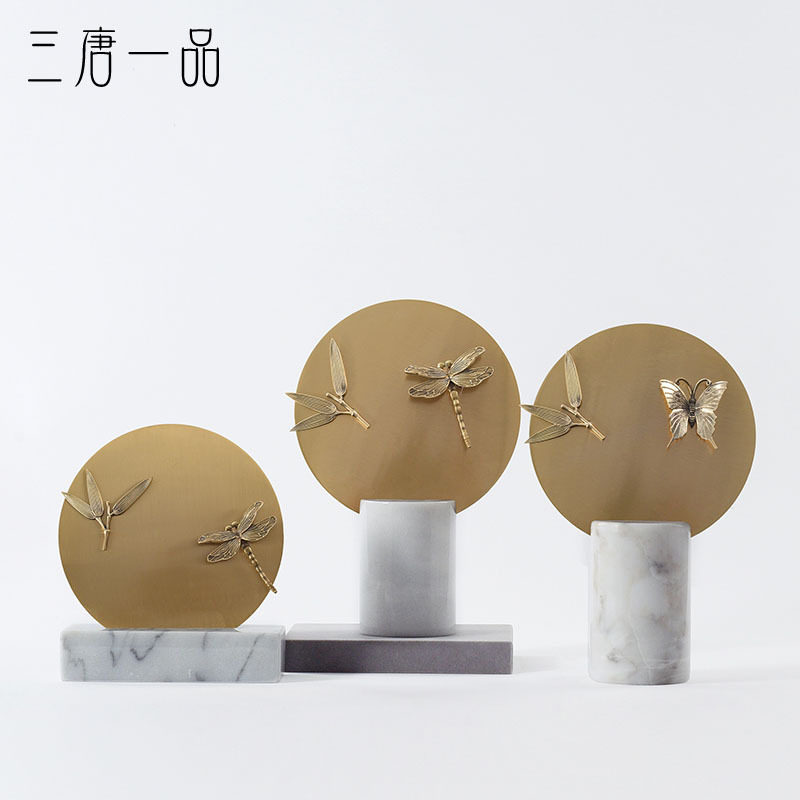 New Chinese Living Room TV Cabinet Swing Piece Marble Bronze Butterfly Soft Adornment-style Rack Light Extravaganza