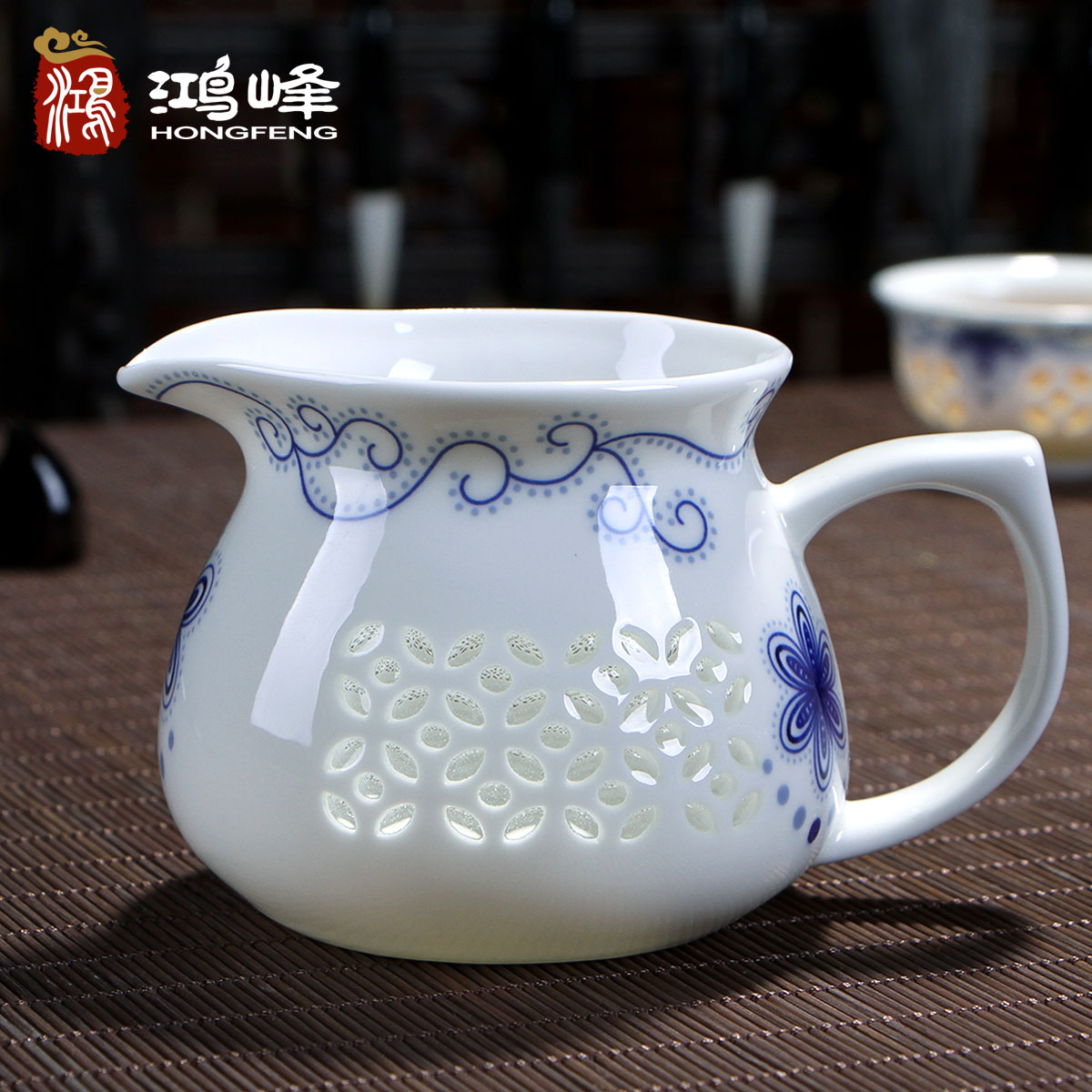 Kung fu tea tool division tea ceramic cup ceramic exquisite hollow size small capacity tea sea single accessories