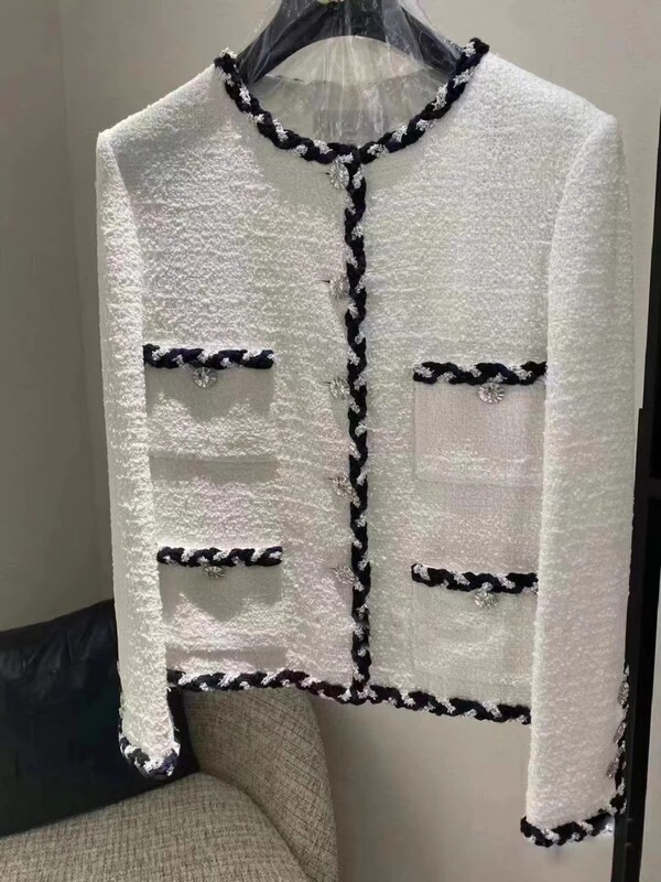 2026 Early Spring New White Tweed Jacket with Contrasting Colors, Four Pockets, Age-Reducing, Versatile, Lace Trim, Soft Tweed Coat for Women