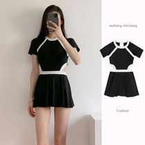 New short-sleeved conservative skirt one-piece swimsuit female girl small breasts gathered to cover the belly thin hot spring student swimwear