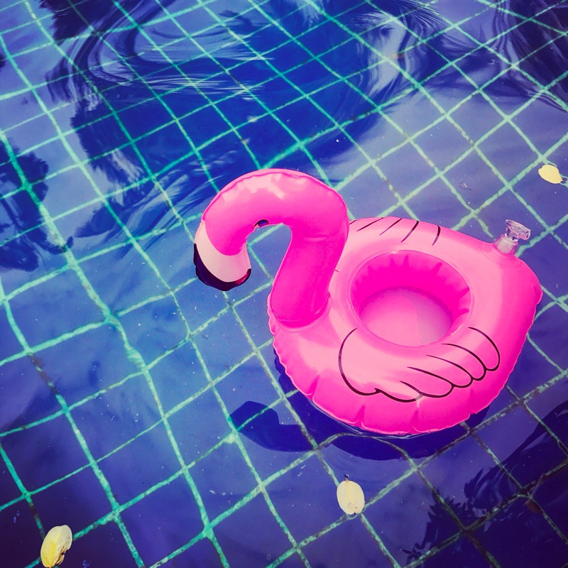 INS tùy chỉnh flamingo cola uống cốc giữ cốc nổi sâm banh cốc bia bia cốc trà hỗ trợ vòng bơi - Cao su nổi phao cho bé tập bơi