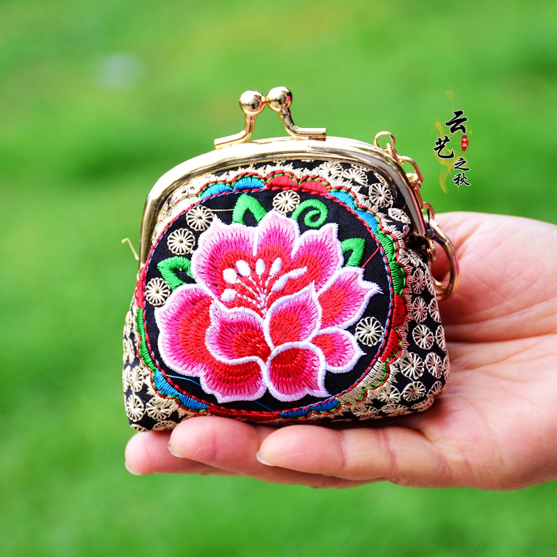 National Wind Cotton Linen Embroidery Flower Retro Buckle Creative Clip Mouth Coins Zero Money Bag Woman Mini Wallet Bag Gift Bag