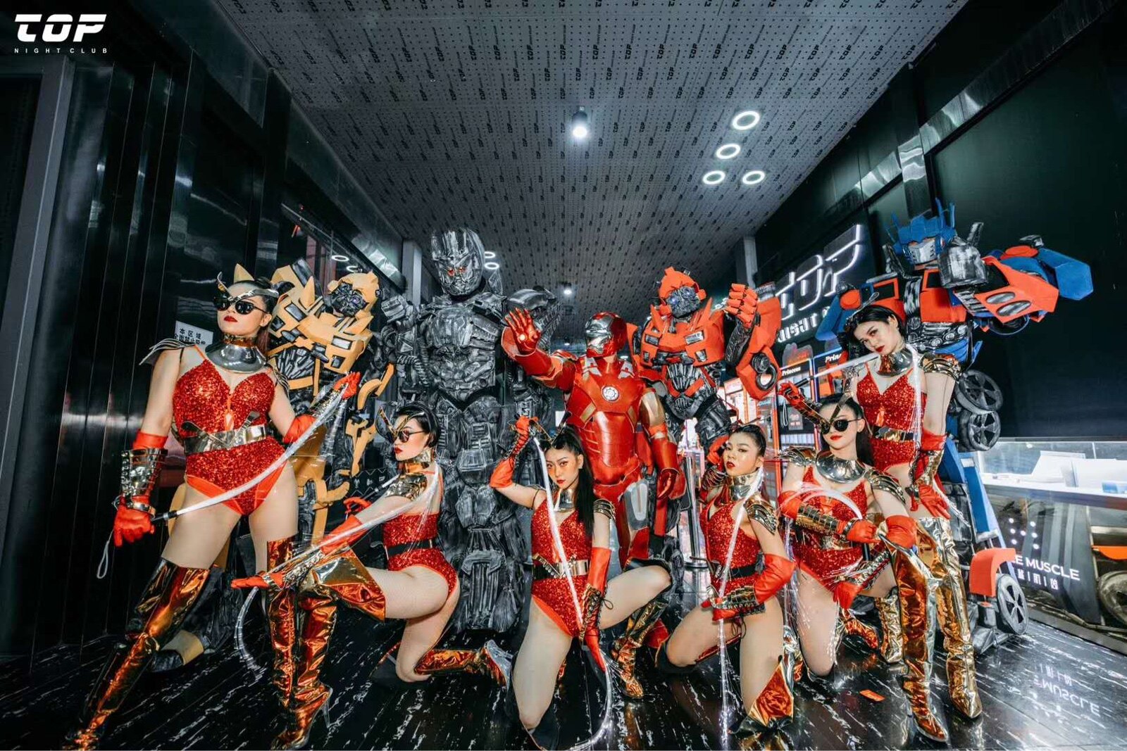 TT customers come to Tuding to make red future tech gogo play out