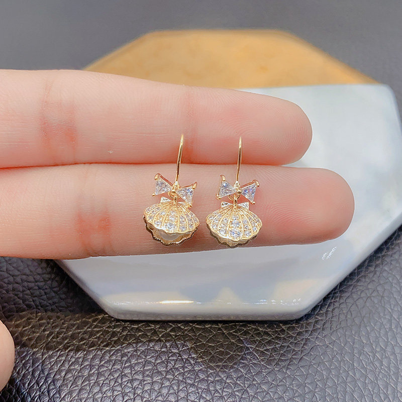 Otterles Special Cabinet Clear Cabin Withdrawal Cabinet Pick Up Leak 18K Gold Micro Inlaid Full Drill Shell Earrings Outlets Female Accessories