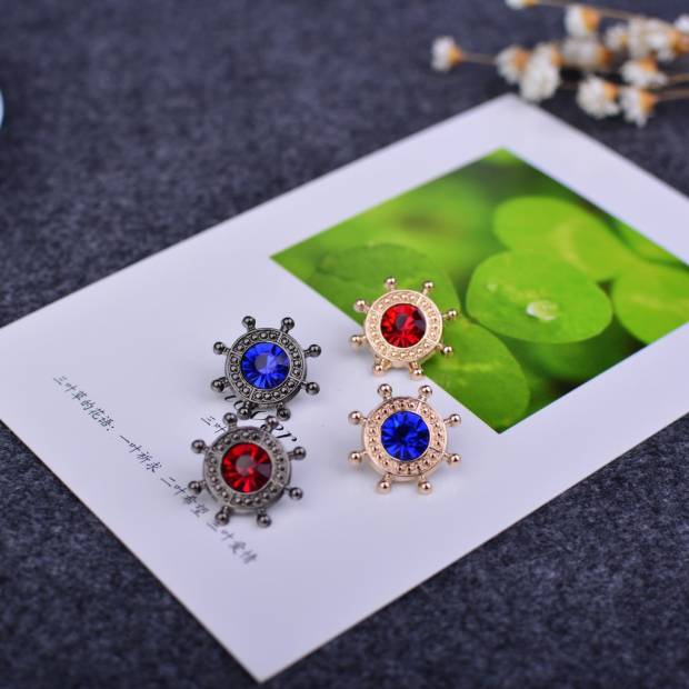 Áo sơ mi cổ áo Hàn Quốc kim Navy gió neo bánh lái kim cương trâm nam và nữ phù hợp với áo sơ mi cổ áo trang sức huy hiệu