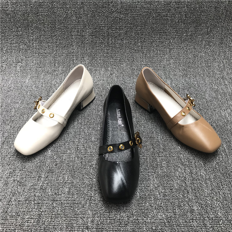 Broken size processing factory women's shoes 2020 spring new leather square toe belt buckle medium heel thick heel grandma shoes women's single shoes - Taobao