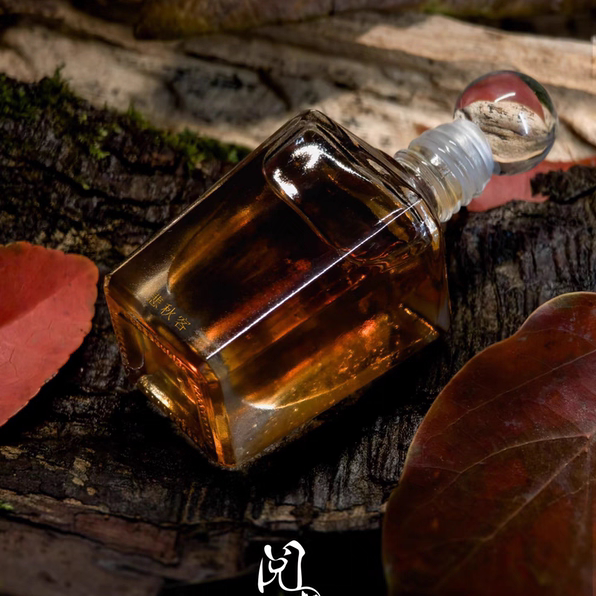 Yuelan Qiuqieke Collection 18ml Rainbow Bridge Origin Qiuqieke Perfume Oil Full Size, Sample Scent Available