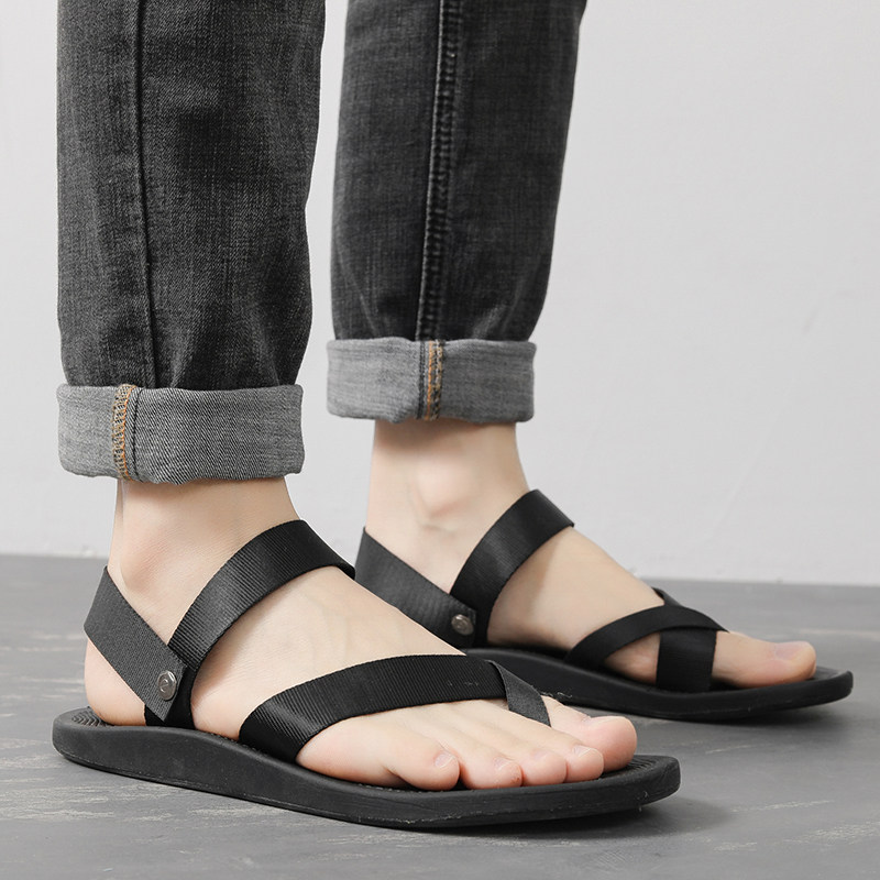 Vietnamese Rubber Slippers Men's Beach Black Toenails Sandals 2022 Summer New Tide Cards Non-slip Herringbone 1