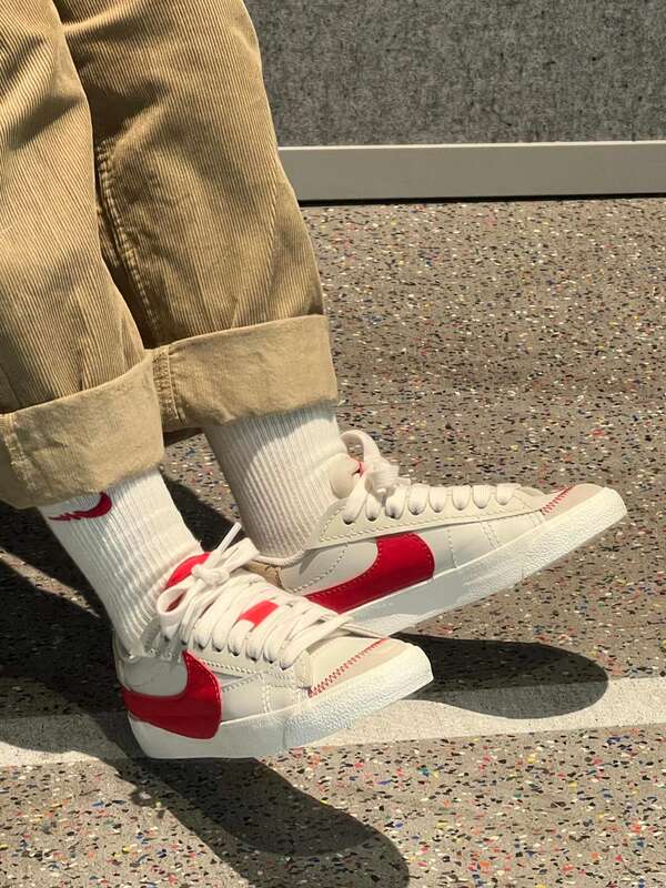 Authentic Nike Blazer Low'77 Men's and Women's Low-Top Sports Casual Sneakers Dq1470-005 Authentic Nike Blazer Low'77 Men's and Women's Low-Top Sports Casual Sneakers Dq1470-005