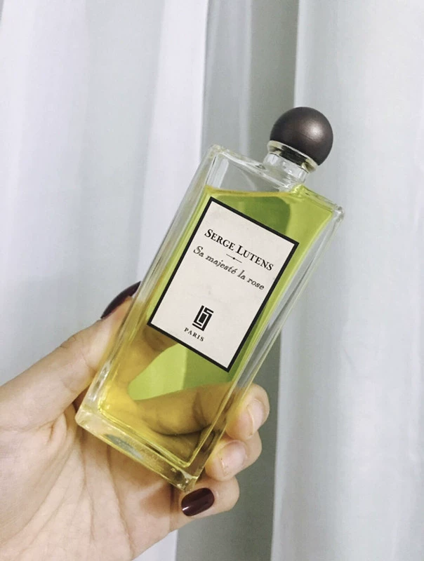 Cô gái mồ côi Serge Lutens Ludan Berlin đổ lỗi cho nước hoa hồng dưới nước hoa osmanthus đêm - Nước hoa