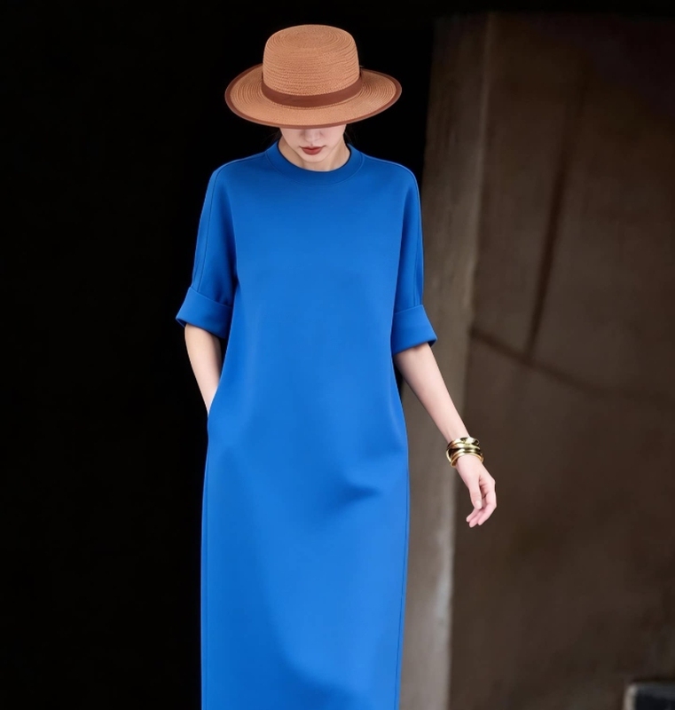 New Light Luxury White-Enhancing Peruvian Cotton Blue Round-Neck Dress, Elegant, Niche, Unique and Exquisite Women's Long Dress New Light Luxury White-Enhancing Peruvian Cotton Blue Round-Neck Dress, Elegant, Niche, Unique and Exquisite Women's Long Dress
