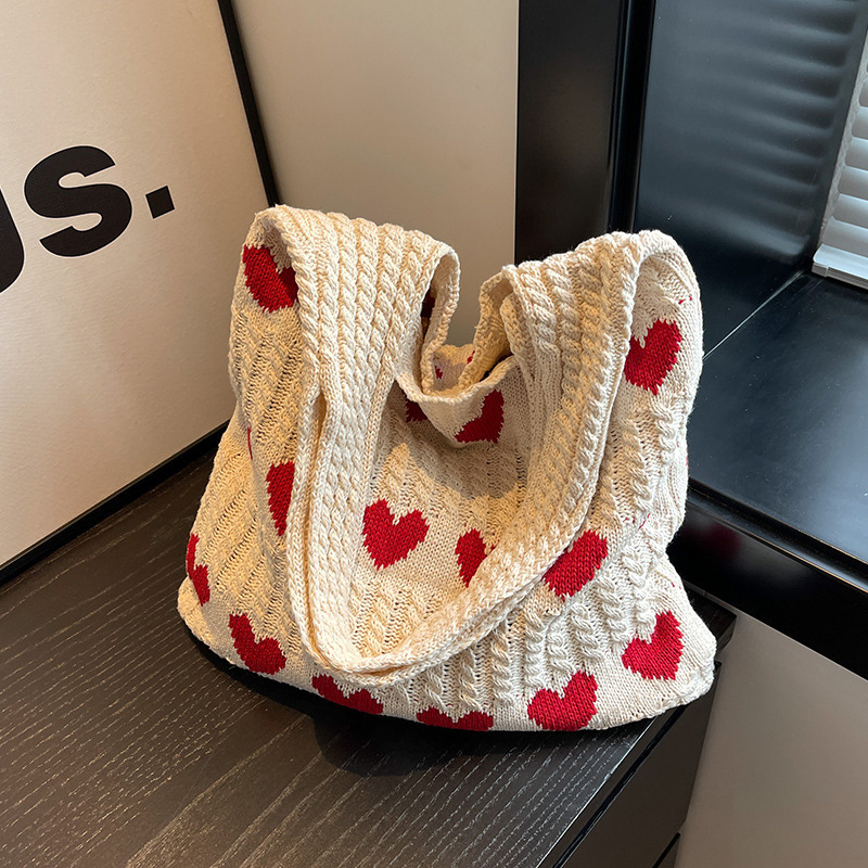 New Knitted Bag for Women 2024 New Summer Handmade Wool Knitted Underarm Woven Bag Love Heart Shoulder Bag