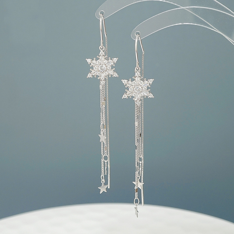 Earrings 2021 new tide of Korean temperament network red snow flower soda long - page ear - tier star ear ear female