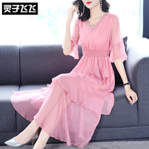 2020 Spring Summers new temperament in new temperament Lace Splicing and Waist Display Slim Lotus Leaf Side A Character Dress