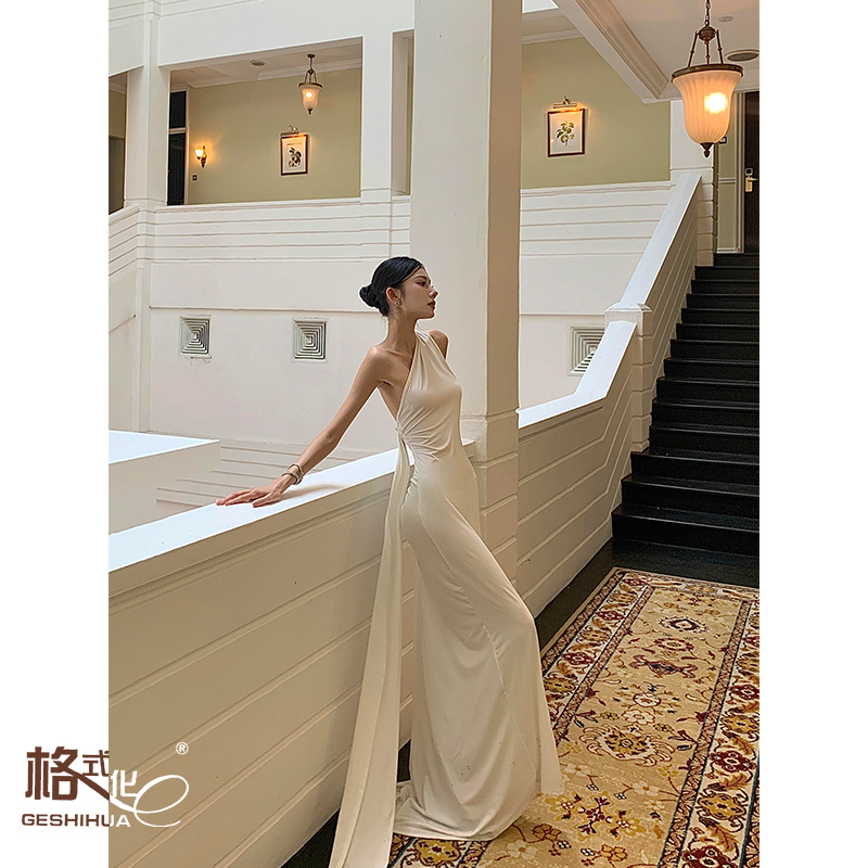 Ancient Greek Goddess One-Shoulder Diagonal Neckline Ribbon Knit Dress Venus Hollow-Out Pleated Dopamine Vacation Beach Dress Ancient Greek Goddess One-Shoulder Diagonal Neckline Ribbon Knit Dress Venus Hollow-Out Pleated Dopamine Vacation Beach Dress