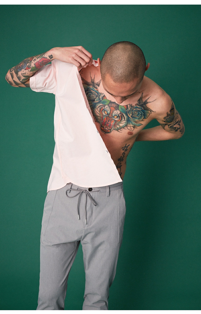 C & A vá giản dị túi áo sơ mi nam mùa hè cotton oxford ve áo hồng ngắn tay áo CA200205304 áo sơ mi nam sọc