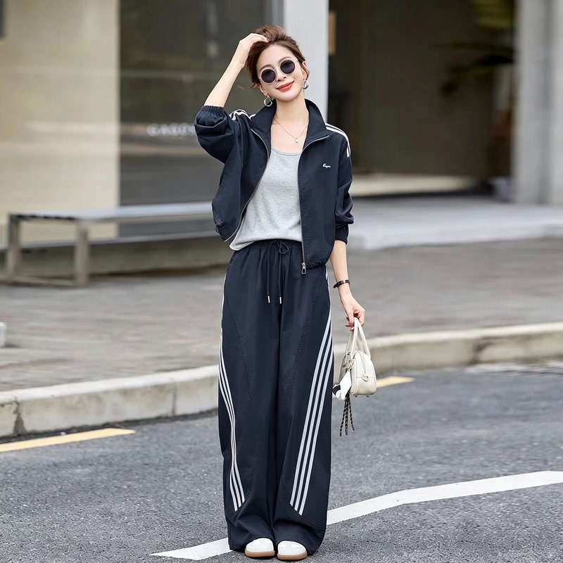 Stand Collar Jacket, Vest, Wide-Leg Pants Three-Piece Set for Women, 2026 Autumn New Fashion Casual Sporty Style Outfit Stand Collar Jacket, Vest, Wide-Leg Pants Three-Piece Set for Women, 2026 Autumn New Fashion Casual Sporty Style Outfit